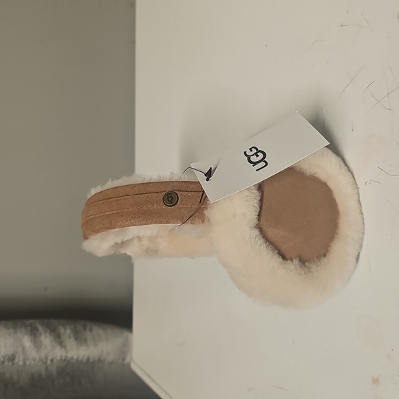 Ugg reversible headband and ear muffset - Picture 3 of 3